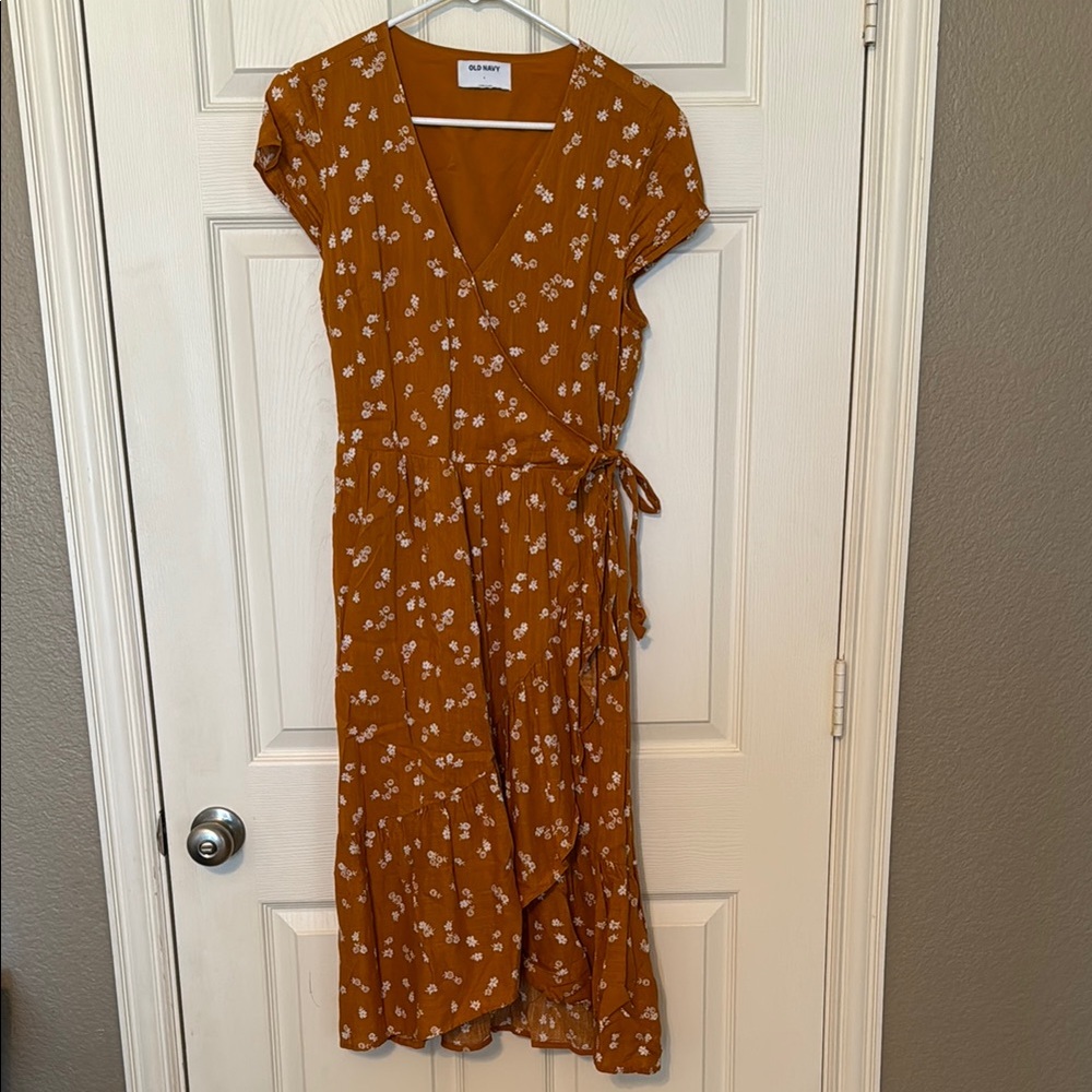 Old Navy Floral Wrap Dress in Mustard